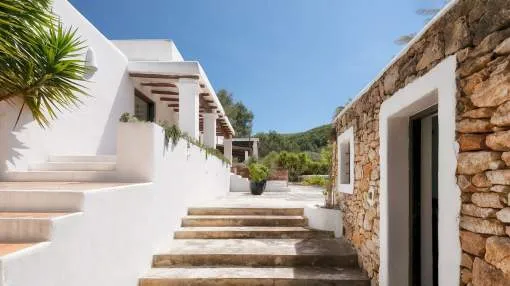 Charming, completely renovated finca in an idyllic location close to Ibiza centre and Salinas